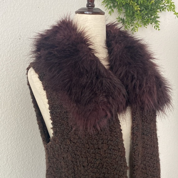 Ann Taylor Loft Brown/Bordeaux Knit Sweater Vest with Faux Fur Collar Size Small - Picture 7 of 12